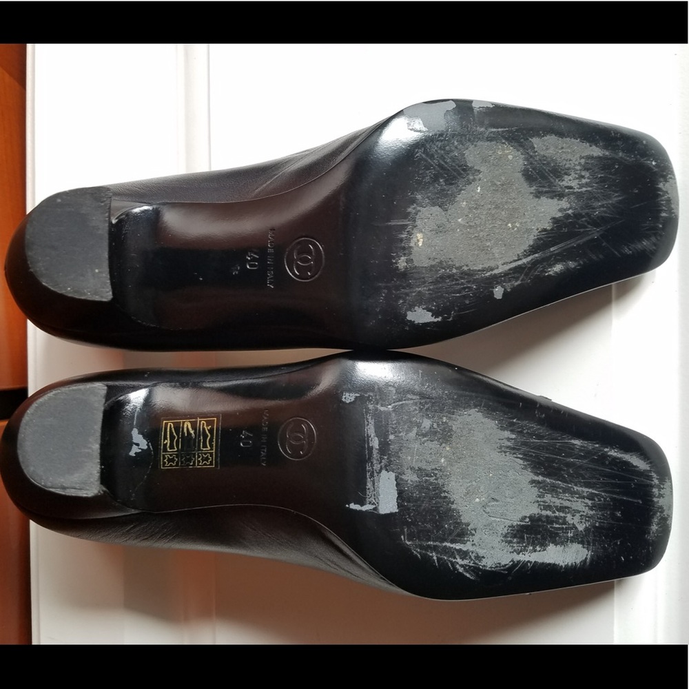 Classic CHANEL Black heels with bow - Picture 5 of 8